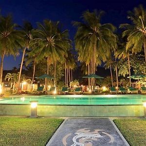 Oyo 1508 Mascot Beach Hotel